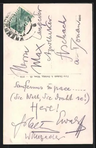 AK Kremsmünster /O. Ö., Stift mit Strassenpartie