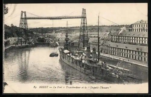 AK Kriegsschiff Dupetit-Thouars vor Anker