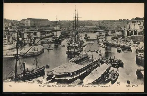 AK Brest, Port Militaire, Entree d`un Transport, Kriegshafen