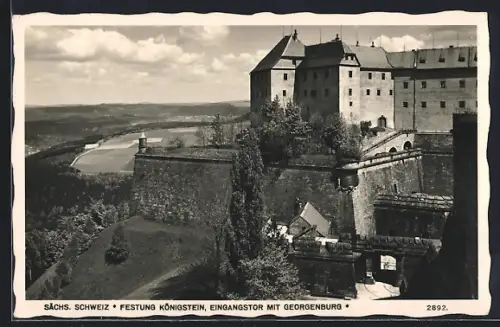 AK Königstein /Sächsische Schweiz, Festung Königstein, Eingangstor mit Georgenburg