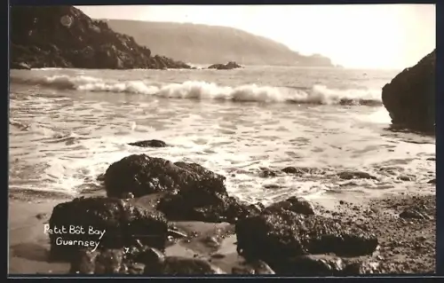 AK Guernsey, Petit Bot Bay