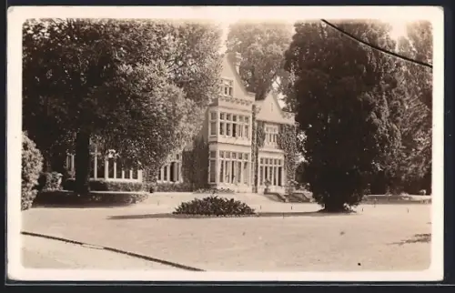 Foto-AK Wallingford, Park in front of a House