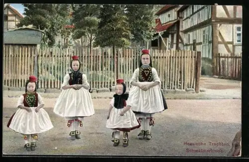 AK Schwälm, kleine Mädchen in hessischen Trachten