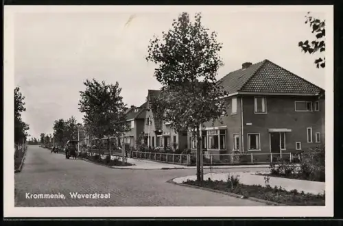 AK Krommenie, Weverstraat, Strassenansicht mit Häusern