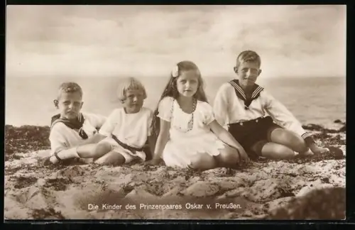 AK Kinder des Prinzenpaares Oskar von Preussen am Strand