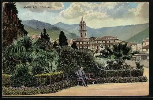AK Rapallo, I Giardini, Mann auf einer Parkbank