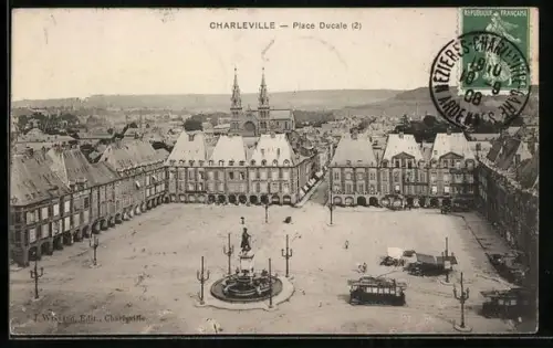 AK Charleville, Place Ducale (2), Strassenbahn