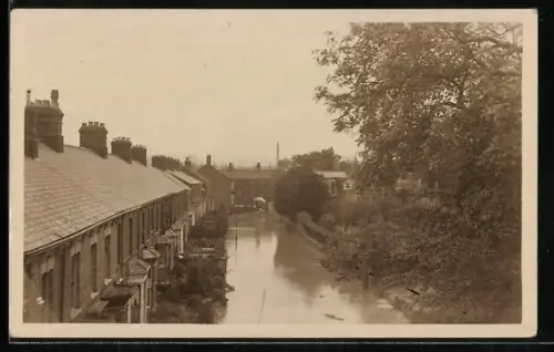 Foto-AK Louth, Riverview in town