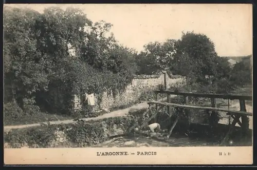 AK Parois, un chemin et un pont dans la campagne, un homme affairé sur le pont