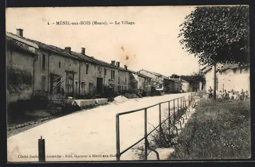 AK Ménil-aux-Bois, Le Village