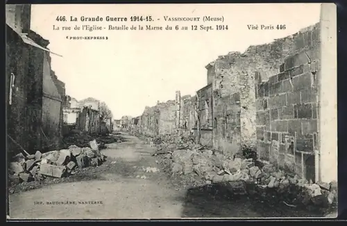 AK Vassincourt /Meuse, La rue de l`Église, Bataille de la Marne