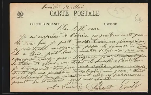 AK Vaucouleurs /Meuse, Place de l`Hôtel de Ville avec bâtiments historiques
