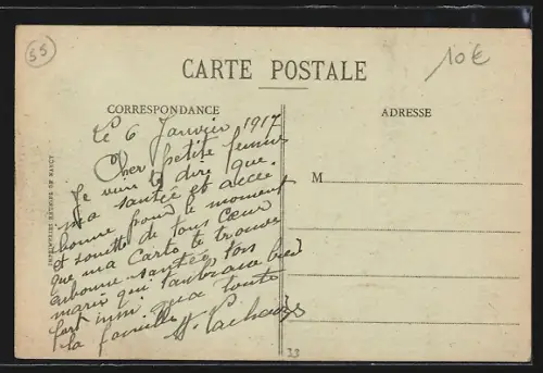 AK Auzéville, Scène rurale avec chevaux et chariots devant des bâtiments anciens