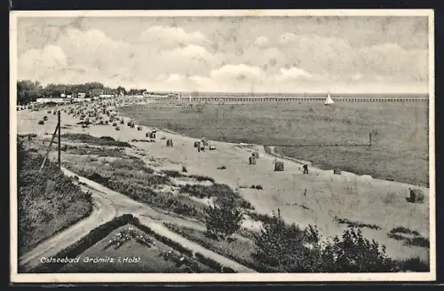 AK Grömitz i. Holst., Strand mit Strandkörben und Seebrücke