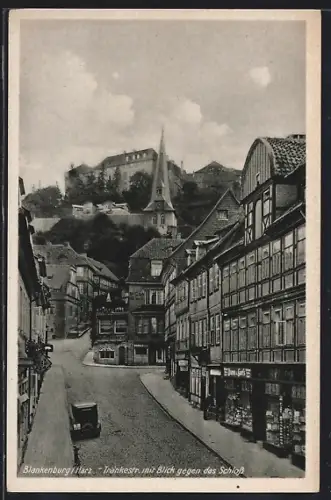 AK Blankenburg /Harz, Tränkestrasse mit Blick gegen das Schloss