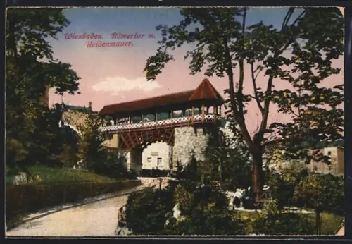 AK Wiesbaden, Römertor, Heidenmauer