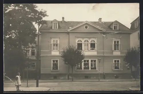 Foto-AK Weimar /Thür., Haus in der Junkerstrasse 6, jetzt Trierer Strasse