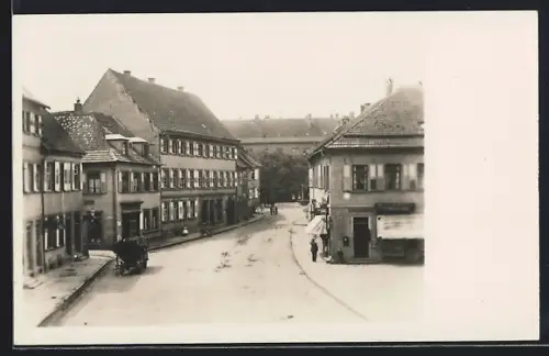 AK Ettlingen, Strassenpartie mit Wohngebäuden