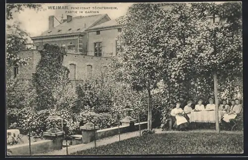 AK Weimar / Thüringen, Pensionat Töchterheim, Partie im Garten