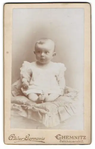 Fotografie Atelier Germania, Chemnitz, Zwickauerstr. 2, Porträt eines Kleinkindes