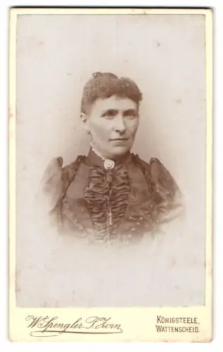 Fotografie W. Spengler, Wattenscheid, Portrait einer eleganten Dame