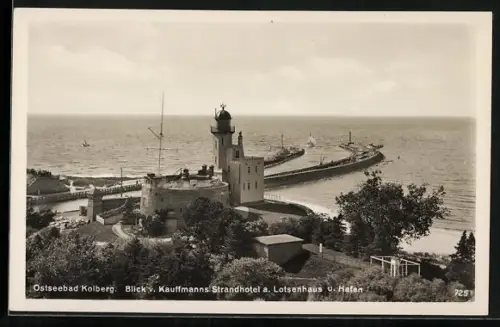 AK Ostseebad Kolberg, Blick v. Kauffmanns Strandhotel a. Lostenhaus und Hafen