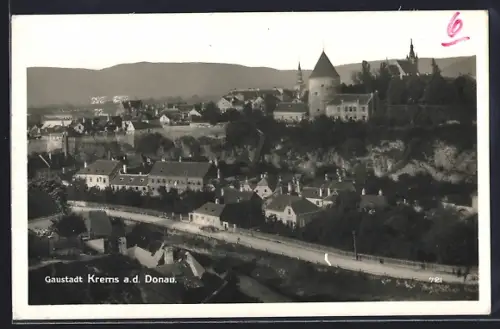 AK Krems a. d. Donau, Teilansicht mit Strassenpartie
