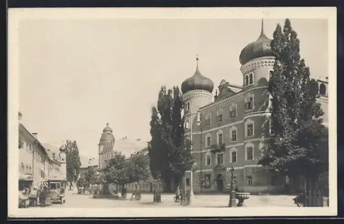 AK Lienz, Kaiser Josefplatz mit Autos