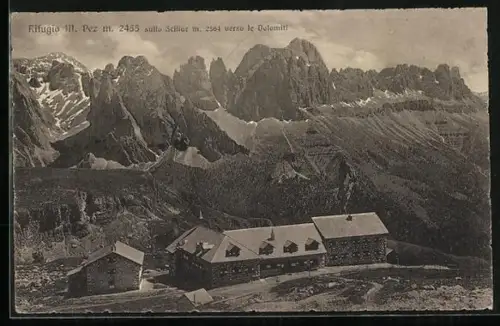 AK Rifugio M. Pez, Ansicht mit Bergen