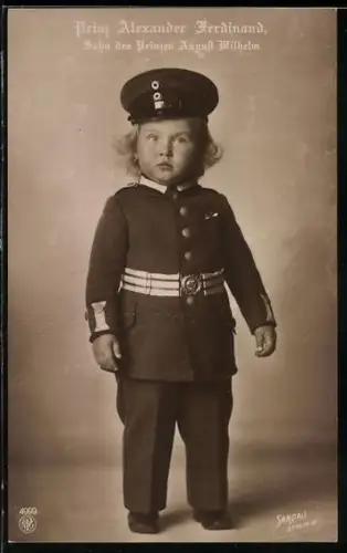 AK Sohn des Prinzen August Wilhelm von Preussen, Prinz Alexander Ferdinand in Uniform
