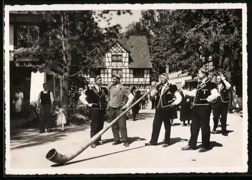 AK Zürich, Schweizerische Landes-Ausstellung 1939, Alphornbläser