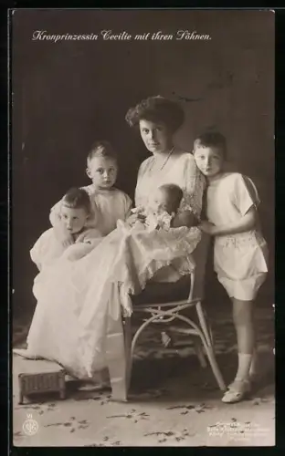AK Unsere Kronprinzessin Cecilie mit Kindern