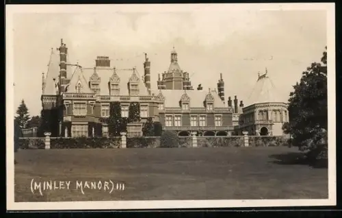 AK Minley, Minley Manor