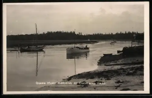 AK Buckler`s Hard, Queen Mary Arriving at Buckler`s Hard
