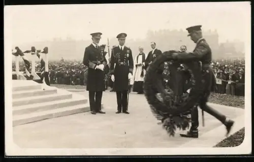 Foto-AK Southsea, Naval War Memorial in the Common