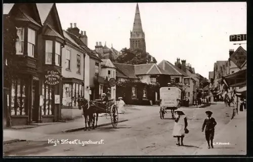 AK Lyndhurst, High Street