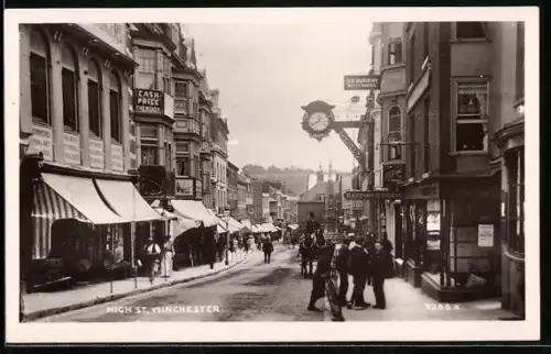 AK Winchester, High Street