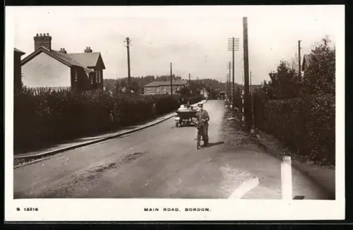 AK Bordon, Main Road