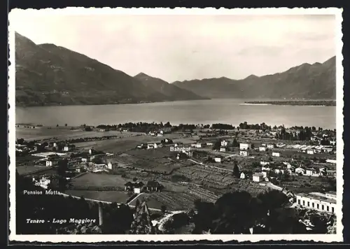 AK Tenero /Lago Maggiore, Totalansicht mit Pension Motta und Seeblick