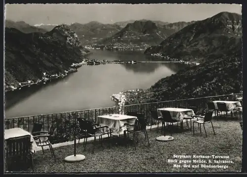 AK Serpiano, Kurhaus-Terrasse mit Blick gegen Melide, S. Salvatore, Mte. Bré und Bündnerberge