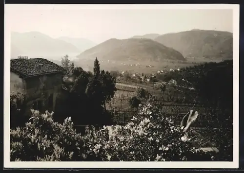 AK Neggio, Ortsansicht vom Garten der Pension Neggio
