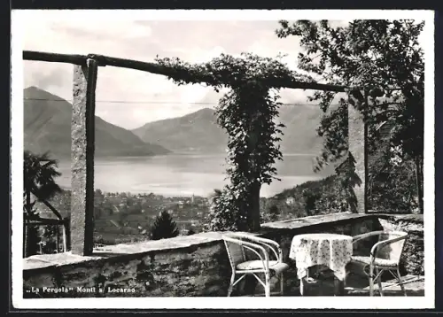 AK Monti s/ Locarno, Pension La Pergola, Terrasse mit Ortsblick
