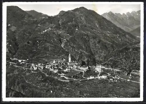 AK Intragna, Gesamtansicht mit Bergpanorama aus der Vogelschau