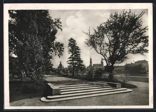 AK Dresden-Neustadt, Am Königsufer