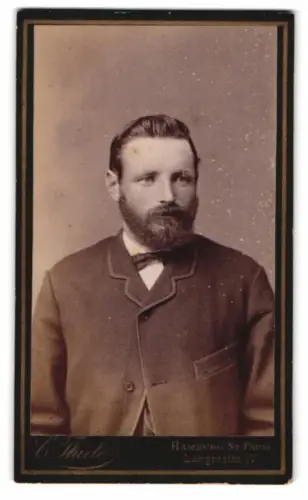 Fotografie C. Thiele, Hamburg, Langereihe 17, Porträt eines Mannes mit Bart
