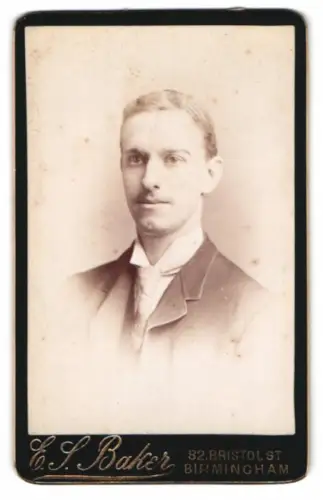 Fotografie E. S. Baker, Birmingham, Bristol St. 82, Porträt eines Herren