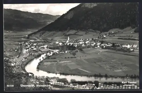 AK Unzmarkt /Steiermark, Teilansicht mit Bergen