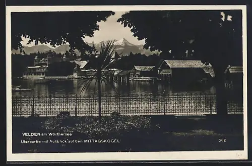 AK Velden am Wörthersee, Uferpartie mit Ausblick auf den Mittagskogel