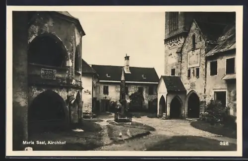 AK Maria Saal, Kirchhof