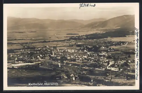 AK Knittelfeld /Oberstmk., Ortsansicht mit Gleisanlagen und Lokschuppen aus der Vogelschau